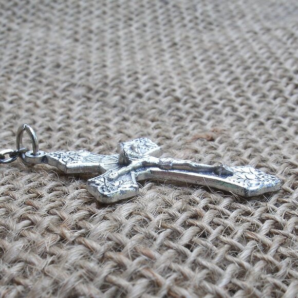 Handmade Resin & Faux Pearl Beads Rosary - Picture 13 of 14